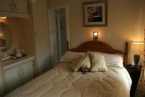 Woodview Lodge B&B Breaffy ภายนอก รูปภาพ