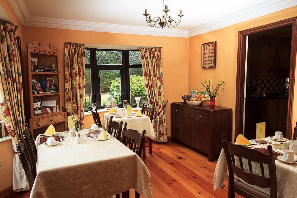 Woodview Lodge B&B Breaffy ภายนอก รูปภาพ