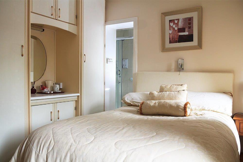 Woodview Lodge B&B Breaffy ภายนอก รูปภาพ